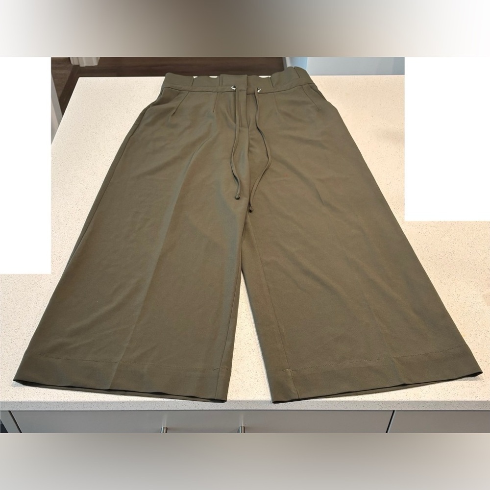 New York & Company Olive Wide Leg Trousers, Size 8